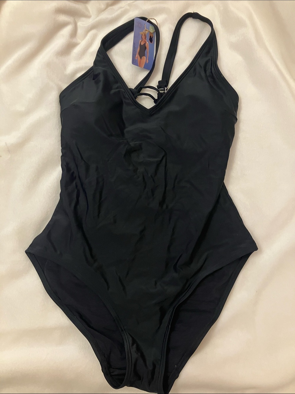 NWT Serra Women’s Black V-Neck One-Piece Swimsuit Lightly padded cups size M